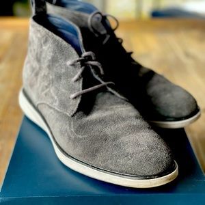Cole Haan midnight gray suede chukka, size 11M